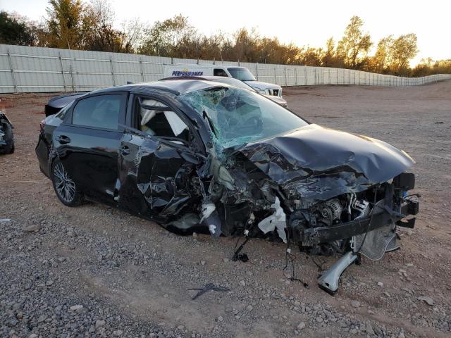 3KPF54AD6NE492648 - 2022 KIA FORTE GT LINE BLACK photo 4