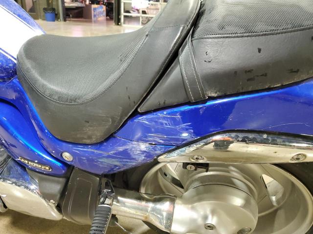 JS1VY53A172109804 - 2007 SUZUKI VZR1800 BLUE photo 9