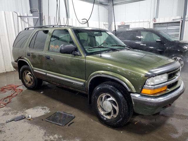 1GNDT13W11K235096 - 2001 CHEVROLET BLAZER GREEN photo 4