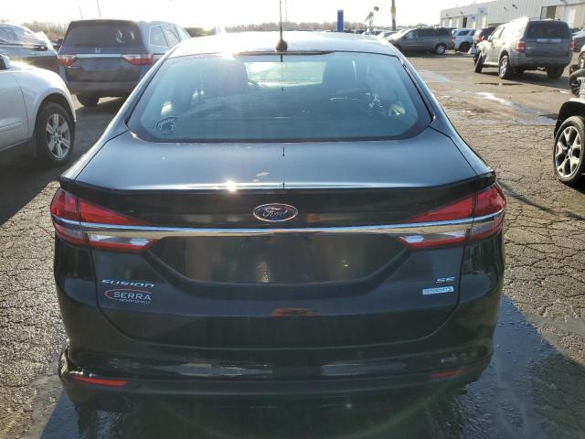 3FA6P0HD3JR136059 - 2018 FORD FUSION SE BLACK photo 6