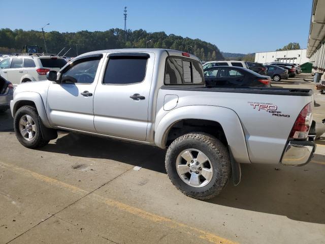 5TFLU4EN8BX016048 - 2011 TOYOTA TACOMA DOUBLE CAB SILVER photo 2