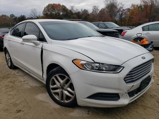 1FA6P0HD3F5119711 - 2015 FORD FUSION SE WHITE photo 4