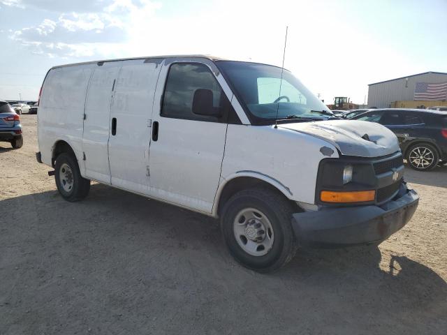 1GCGG25C981153233 - 2008 CHEVROLET EXPRESS G2 WHITE photo 4