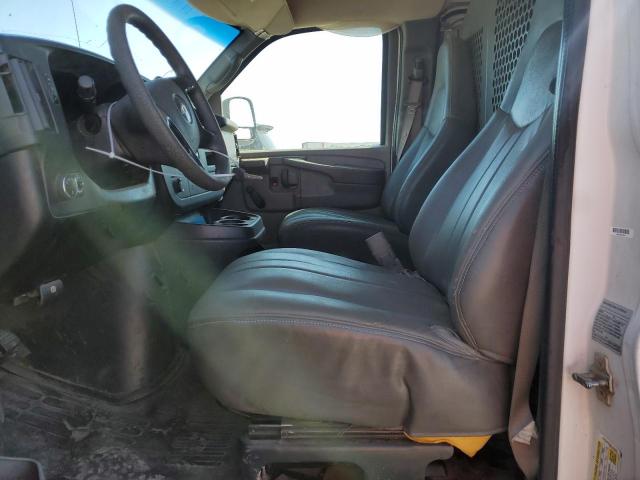 1GCGG25C981153233 - 2008 CHEVROLET EXPRESS G2 WHITE photo 7