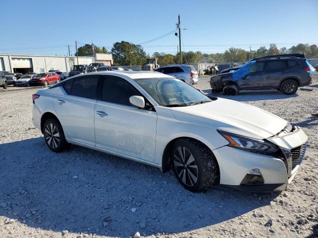 1N4BL4EW9KN309725 - 2019 NISSAN ALTIMA SL WHITE photo 4