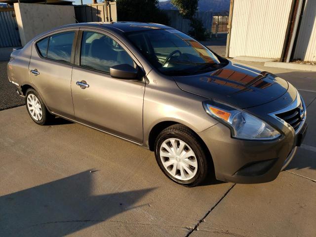 3N1CN7APXGL903405 - 2016 NISSAN VERSA S GRAY photo 4