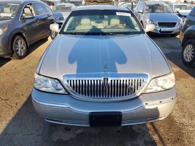 1LNHM83WX3Y706464 - 2003 LINCOLN TOWN CARTIER GRAY photo 5