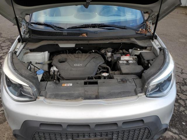 KNDJN2A22F7773666 - 2015 KIA SOUL SILVER photo 11