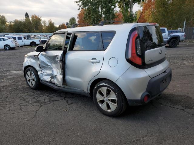 KNDJN2A22F7773666 - 2015 KIA SOUL SILVER photo 2