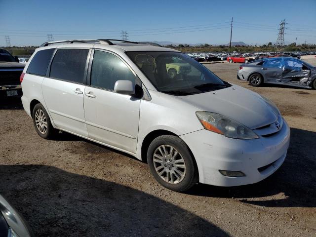 5TDZK22C67S080836 - 2007 TOYOTA SIENNA XLE WHITE photo 4