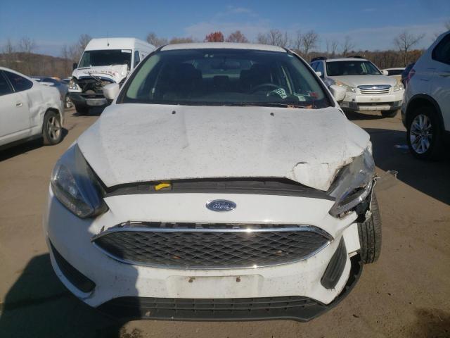 1FADP3F20GL236198 - 2016 FORD FOCUS SE WHITE photo 5