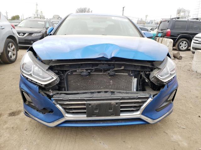 5NPE24AF8JH703568 - 2018 HYUNDAI SONATA SE BLUE photo 5