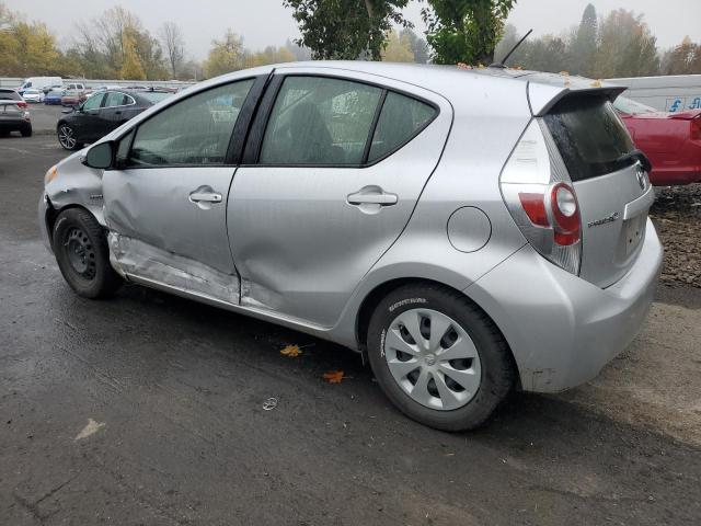 JTDKDTB32E1563428 - 2014 TOYOTA PRIUS C SILVER photo 2