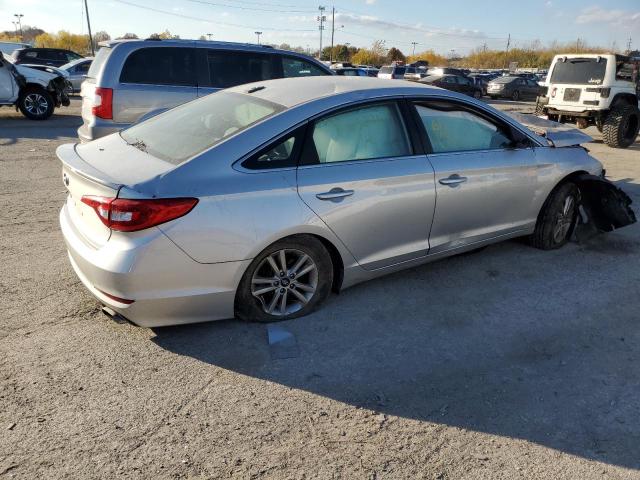 5NPE24AF2HH552110 - 2017 HYUNDAI SONATA SE SILVER photo 3