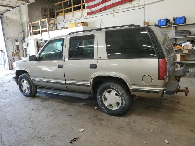 1GNEK13R0XJ514524 - 1999 CHEVROLET TAHOE K1500 TAN photo 2