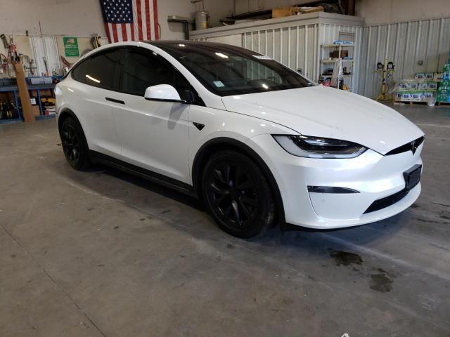 7SAXCAE57NF345585 - 2022 TESLA MODEL X WHITE photo 4