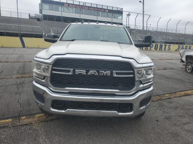 3C63RRGL9KG711192 - 2019 RAM 3500 TRADESMAN WHITE photo 5