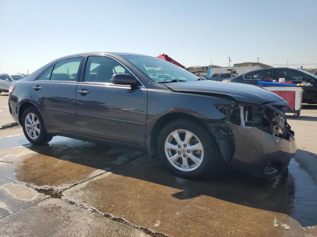 4T1BF3EK1BU136275 - 2011 TOYOTA CAMRY BASE GRAY photo 4