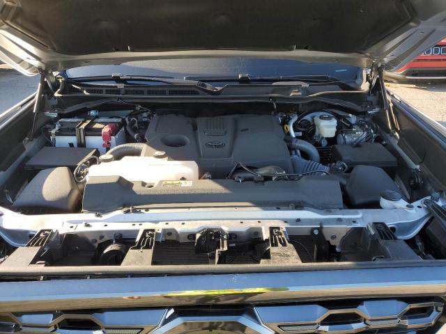 5TFNA5DB0PX093034 - 2023 TOYOTA TUNDRA CREWMAX PLATINUM Silber Foto 11