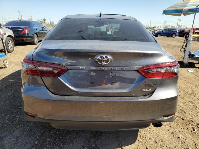 4T1F11AK4PU753266 - 2023 TOYOTA CAMRY XLE GRAY photo 6