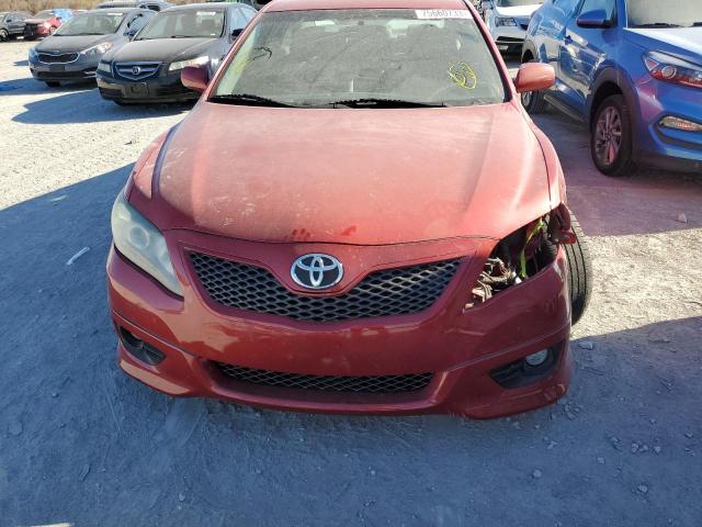 4T1BK3EK3BU632710 - 2011 TOYOTA CAMRY SE RED photo 5