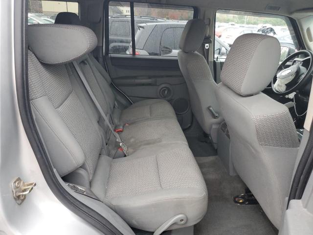 1J8HG48K16C318866 - 2006 JEEP COMMANDER 银色 照片 10