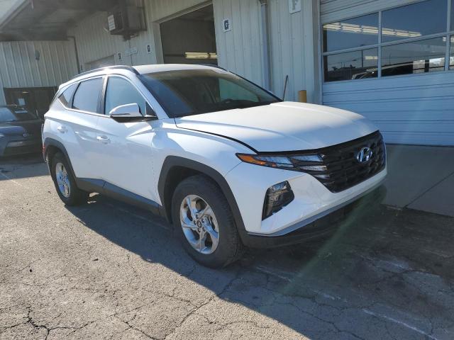 5NMJBCAEXNH136976 - 2022 HYUNDAI TUCSON SEL WHITE photo 4