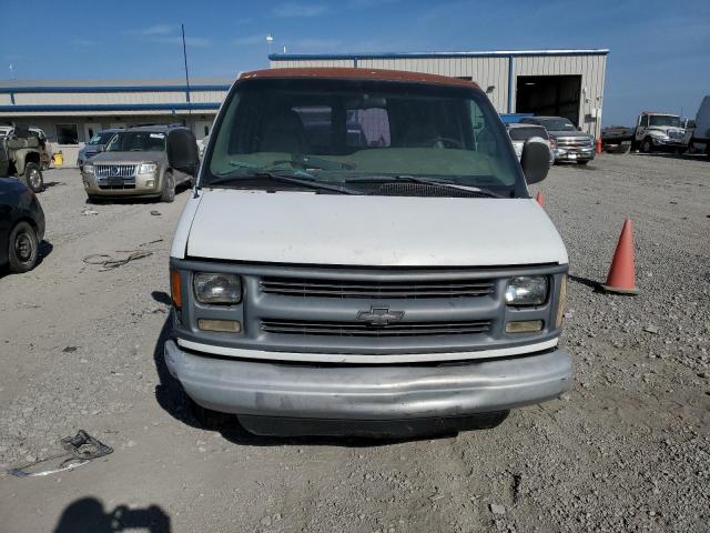 1GCHG35R411117468 - 2001 CHEVROLET EXPRESS G3 WHITE photo 5