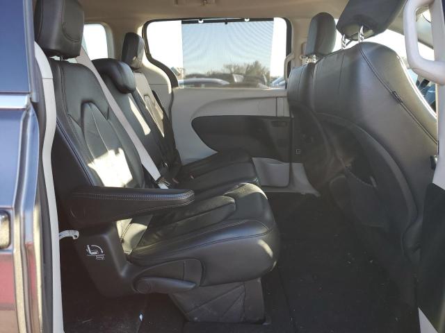 2C4RC1BGXHR763689 - 2017 CHRYSLER PACIFICA TOURING L GRAY photo 10