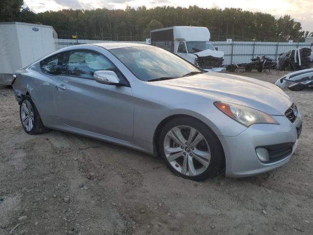 KMHHU6KHXAU021165 - 2010 HYUNDAI GENESIS CO 3.8L SILVER photo 4