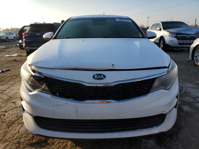 5XXGT4L31JG201781 - 2018 KIA OPTIMA LX WHITE photo 5