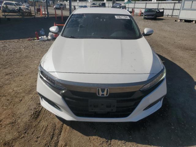 1HGCV1F38JA152451 - 2018 HONDA ACCORD SPORT WHITE photo 5