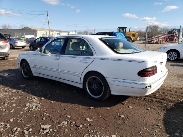 WDBJF65JX1X052704 - 2001 MERCEDES-BENZ E 320 WHITE photo 2