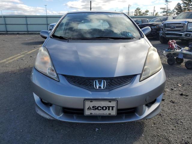 JHMGE88609S020563 - 2009 HONDA FIT SPORT SILVER photo 5