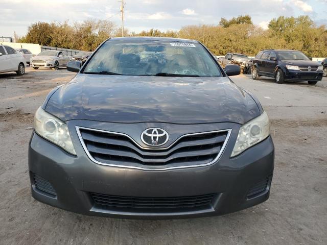 4T4BF3EK7AR072313 - 2010 TOYOTA CAMRY BASE GRAY photo 5