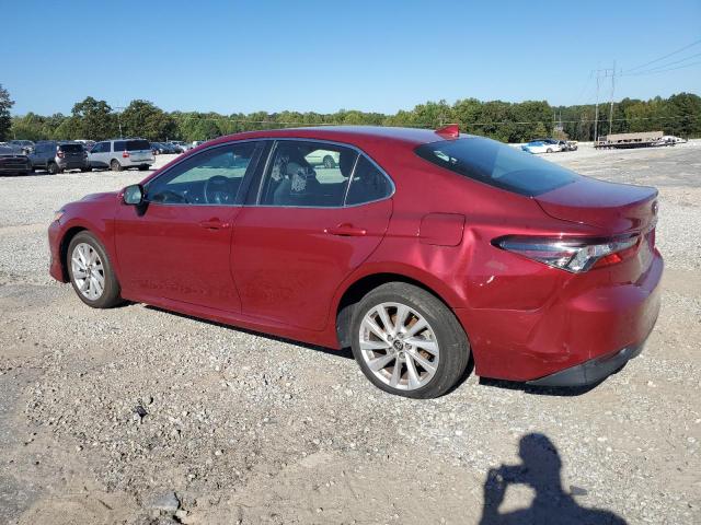 4T1C11AK4MU458649 - 2021 TOYOTA CAMRY LE MAROON photo 2