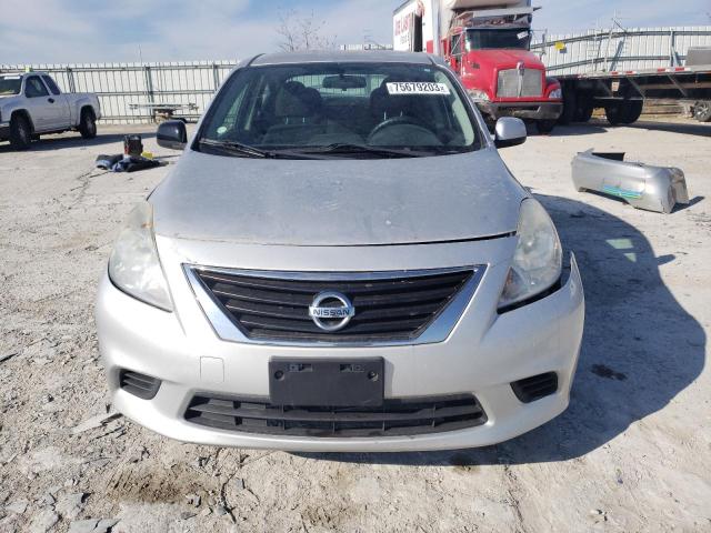 3N1CN7AP3DL873143 - 2013 NISSAN VERSA S SILVER photo 5