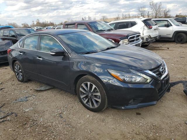 1N4AL3AP7HC132763 - 2017 NISSAN ALTIMA 2.5 BLUE photo 4