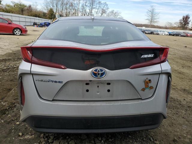 JTDKARFP1H3030701 - 2017 TOYOTA PRIUS PRIM 银色 照片 6