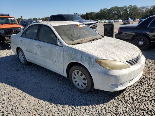 4T1BE32K25U552931 - 2005 TOYOTA CAMRY LE WHITE photo 4