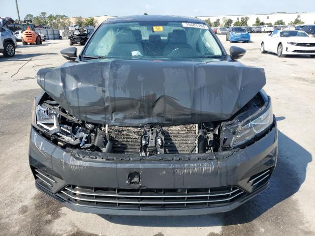 1VWDT7A3XHC069246 - 2017 VOLKSWAGEN PASSAT R-LINE ნაცრისფერი ფოტო 5