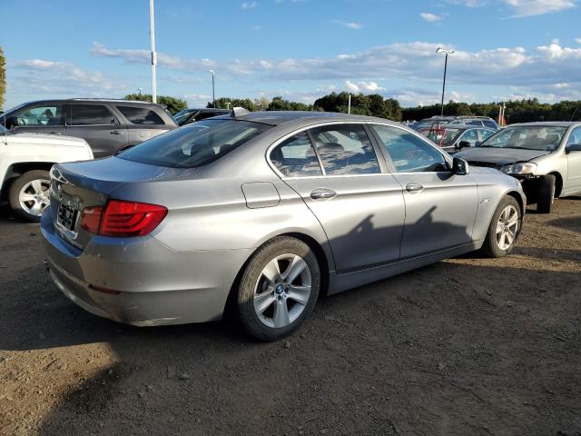 WBAXH5C58DD107160 - 2013 BMW 528 XI GRAY photo 3