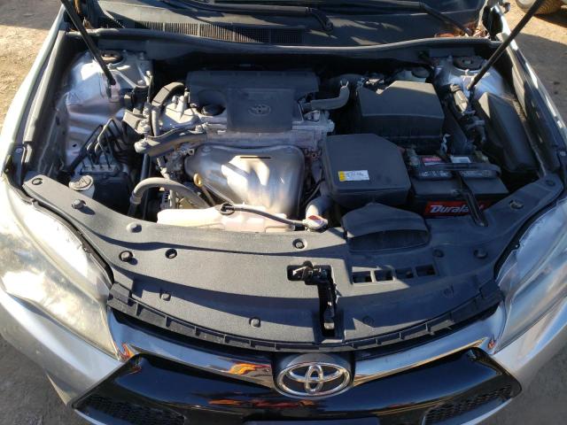 4T1BF1FK5GU228208 - 2016 TOYOTA CAMRY LE SILVER photo 11