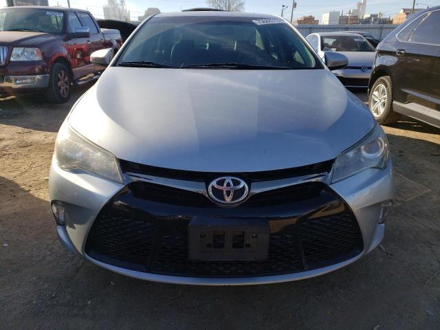 4T1BF1FK5GU228208 - 2016 TOYOTA CAMRY LE SILVER photo 5