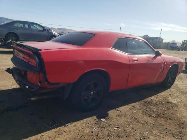 2B3CJ4DV1AH137325 - 2010 DODGE CHALLENGER SE RED photo 3