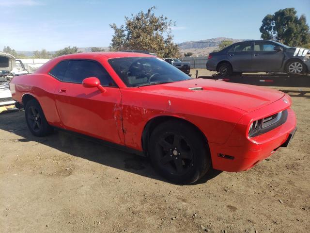 2B3CJ4DV1AH137325 - 2010 DODGE CHALLENGER SE RED photo 4