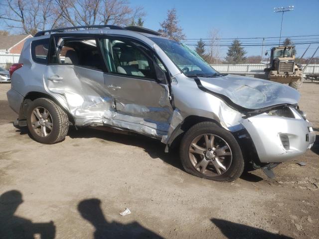 2T3BF4DV9BW148702 - 2011 TOYOTA RAV4 SILVER photo 4