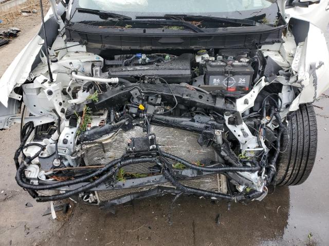 JN8AT2MV5HW252904 - 2017 NISSAN ROGUE S WHITE photo 12