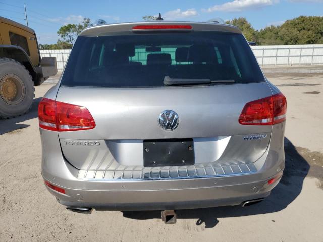 WVGFG9BP3BD002644 - 2011 VOLKSWAGEN TOUAREG HYBRID BLUE photo 6