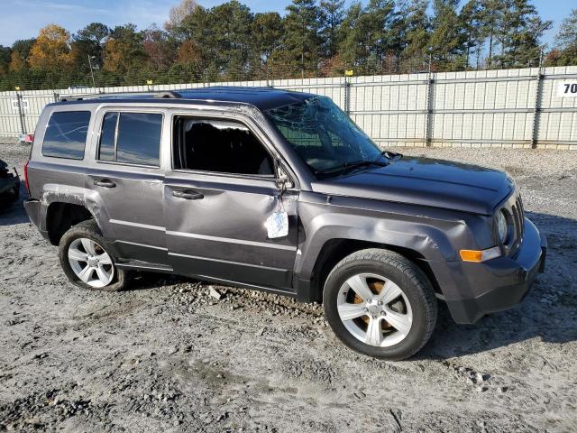 1C4NJRFB0GD782366 - 2016 JEEP PATRIOT LATITUDE GRAY photo 4